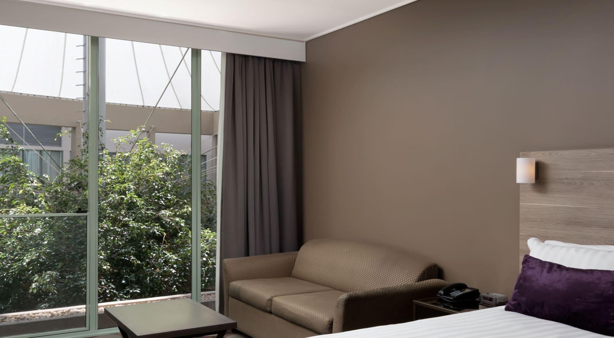 Rydges Canberra Exterior photo