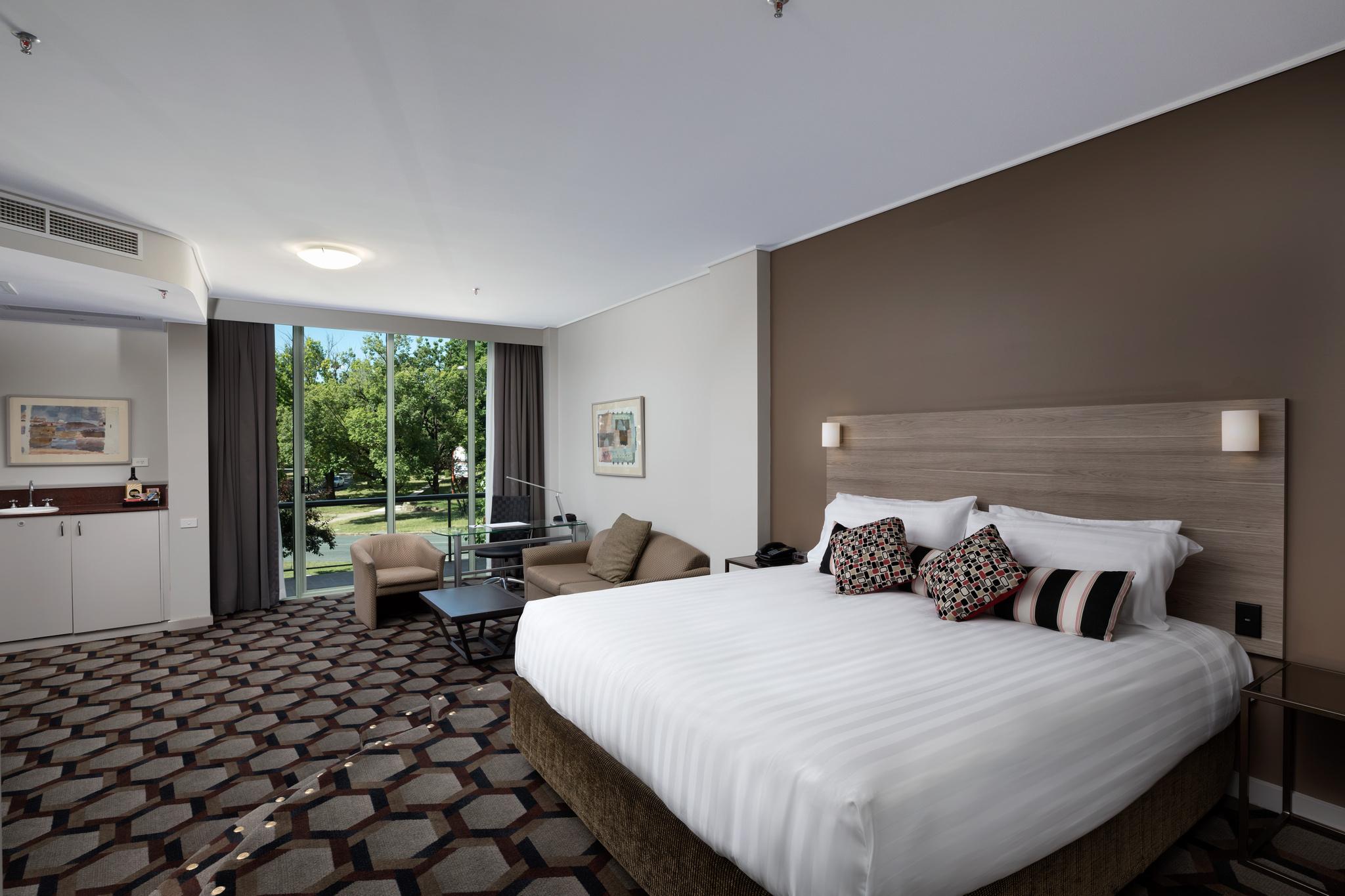Rydges Canberra Exterior photo