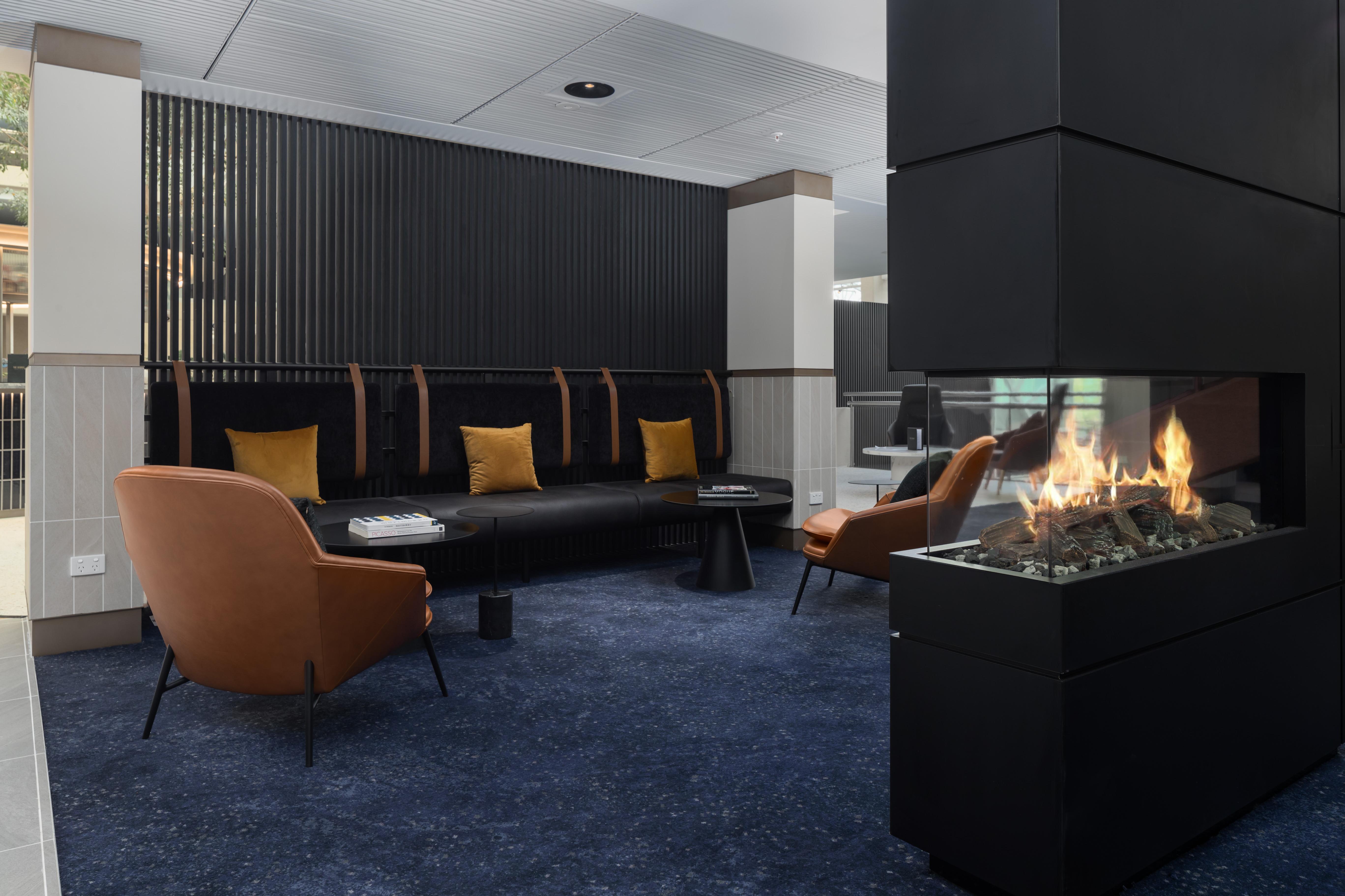 Rydges Canberra Exterior photo