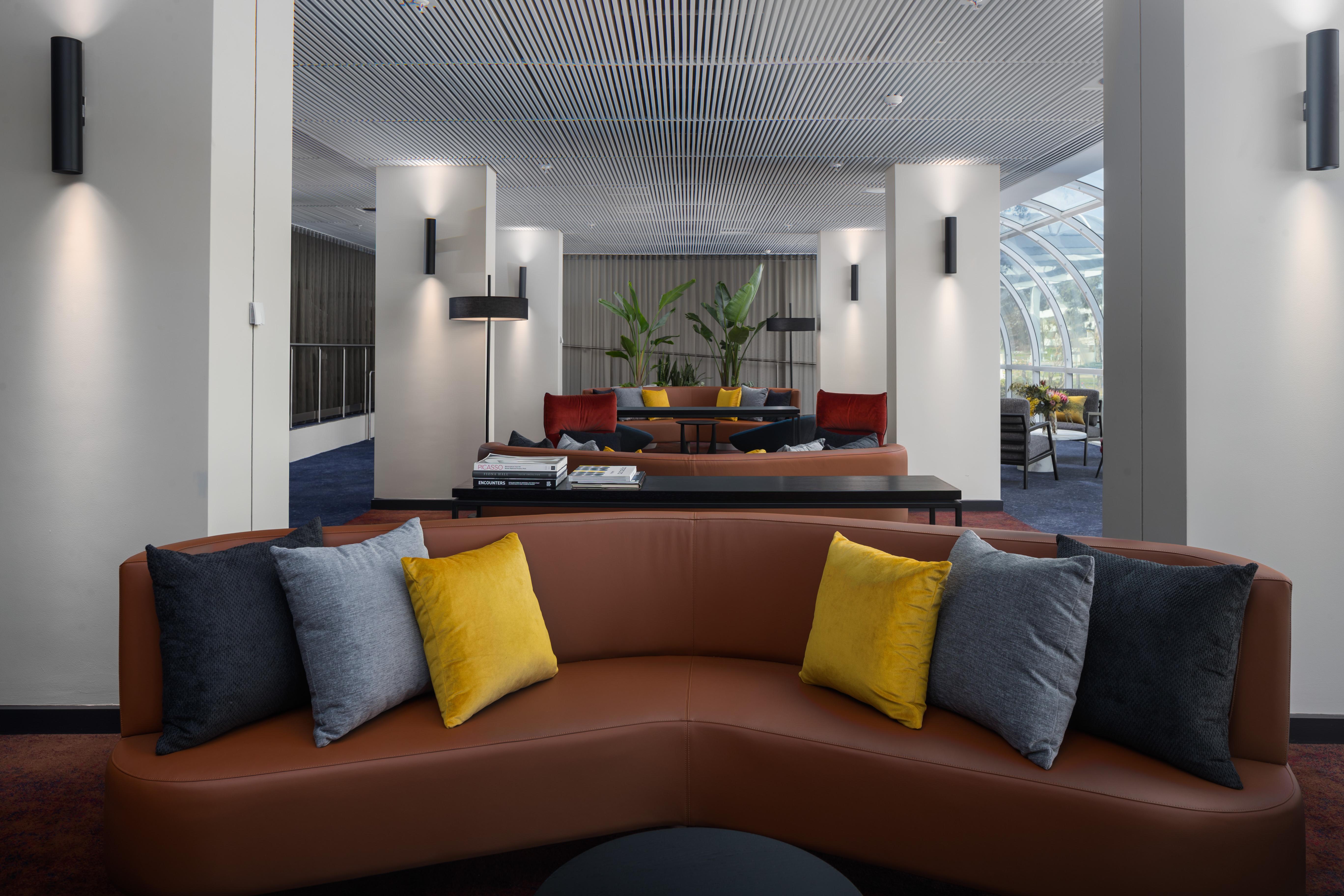 Rydges Canberra Exterior photo