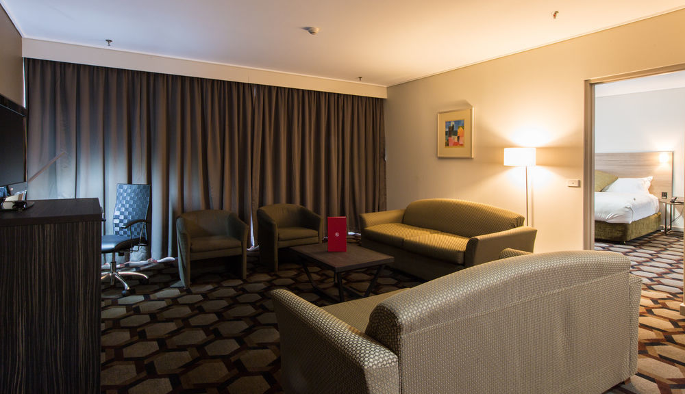Rydges Canberra Exterior photo